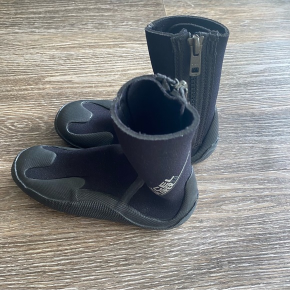 xcel xplorer swim boots - Picture 4 of 5